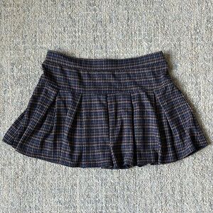 American Eagle Houndstooth Pleated Mini Skirt